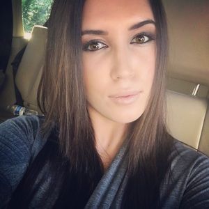 Meet your Posher, Stephanie